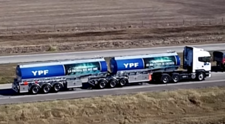 Expotransporte 2018: YPF presentó sus nuevos bitrenes