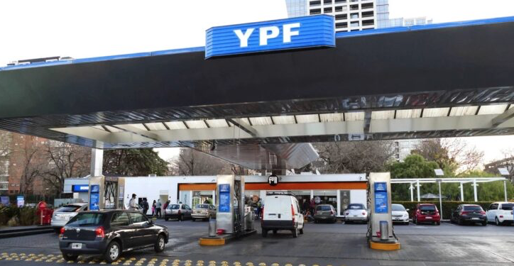 Desde la Federación de Empresarios de Combustibles rechazaron el proyecto de ley que beneficiaría a YPF por considerarlo ilegal