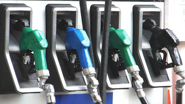 Suben combustibles hasta 7%, pero ventas siguen 30% abajo