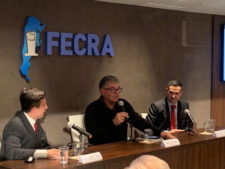 FECRA realizo una charla informativa y de actualización en temas tributarios